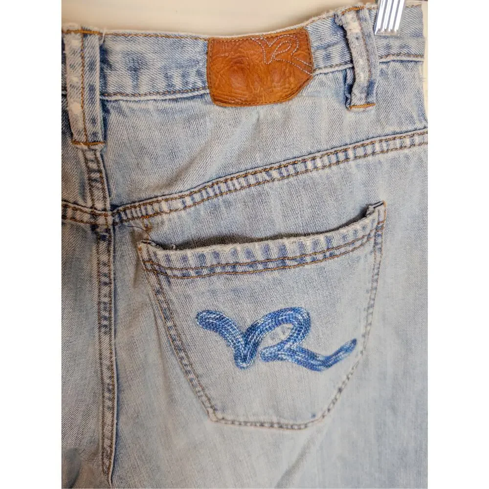 Rocawear Y2K Light Wash Denim Jean Shorts Men’s 34 Hip Hop Baggy